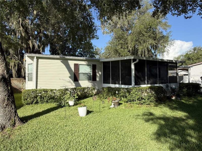 3 bedroom Manufactured Home at 8634 Treasure Island Road, Howell Park, Leesburg — photo 4