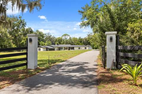1602 Country Club Road, pool for sale in Eustis