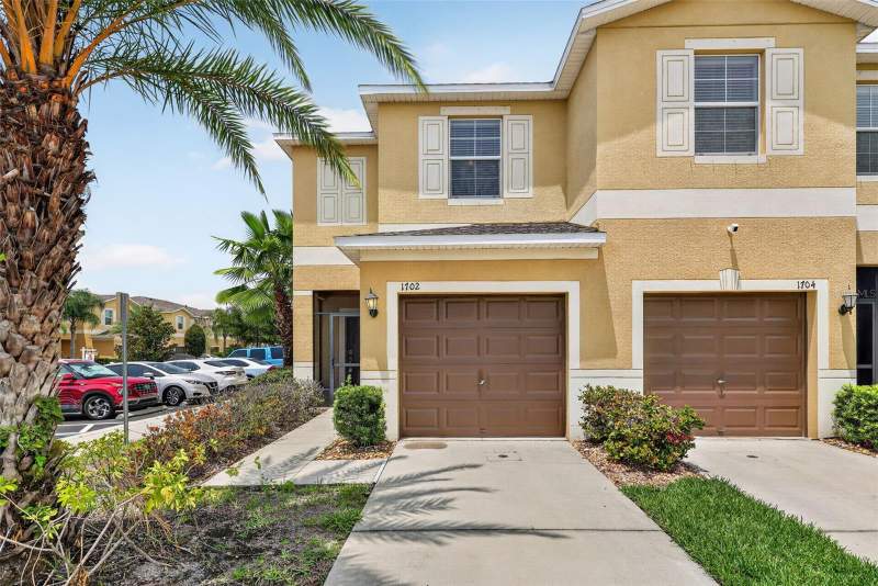 2 bedroom Townhouse at 1702 Ivory Goose Place, Hawks Point Ph N Twnhms, Ruskin — photo 2