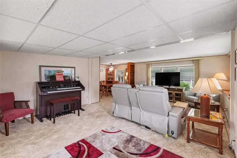 2 bedroom Mobile Home at 37249 Hammond Drive, Zephyrhills Colony Co, Zephyrhills — photo 4