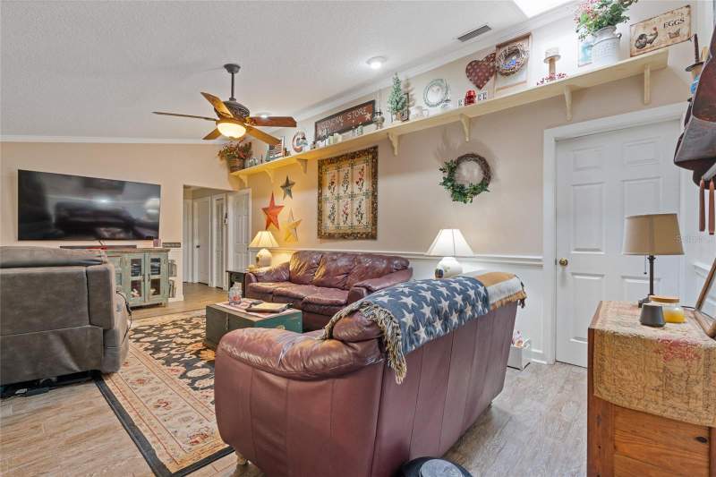4 bedroom Single Family Residence at 155 Woodcutter Lane, West Lake Village, Palm Harbor — photo 3