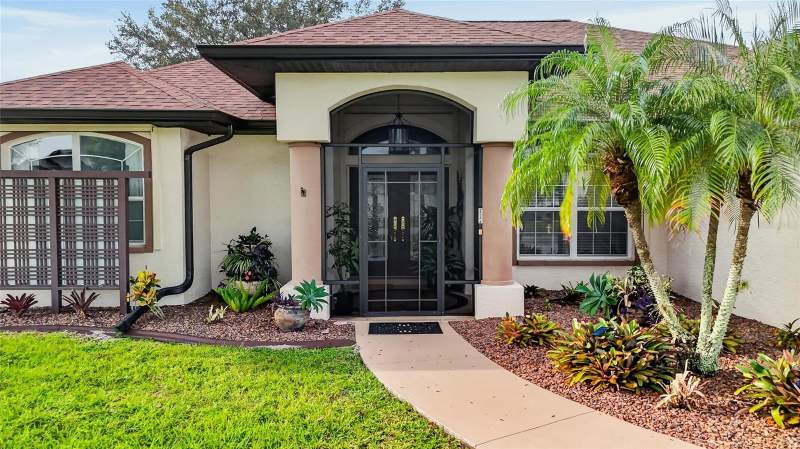 3 bedroom Single Family Residence at 23293 Painter Avenue, Port Charlotte Sec 015, Port Charlotte — photo 3