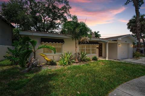 910 Snell Isle Boulevard, home for sale in St. Petersburg 33704