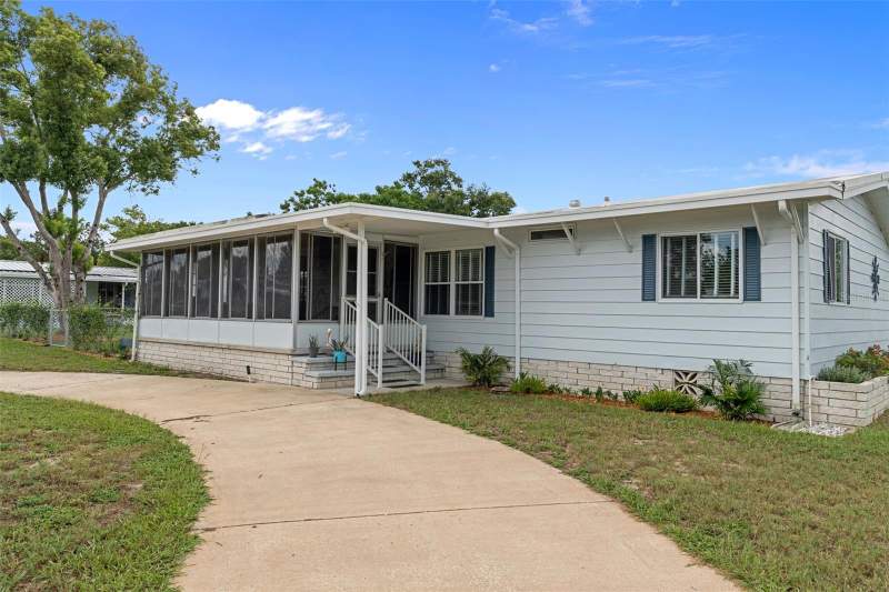 3 bedroom Manufactured Home at 8090 Little Tee Lane, High Point Mh Sub, Brooksville — photo 3