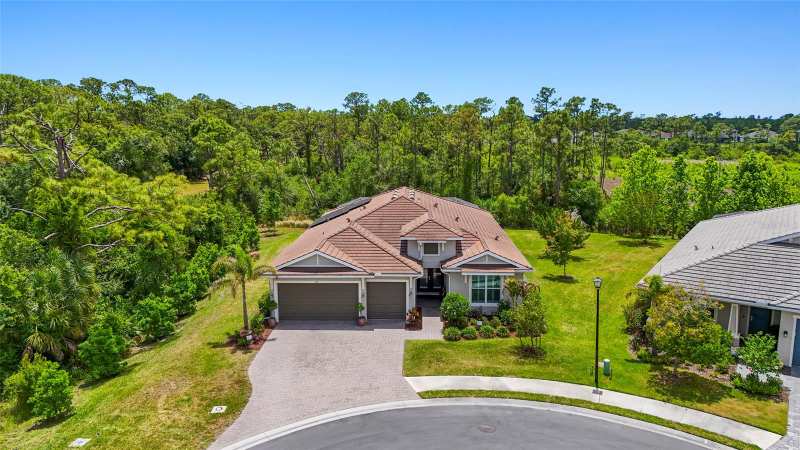 4 bedroom Single Family Residence at 617 Mistiflower Circle, Venice Woodlands, Nokomis — photo 1