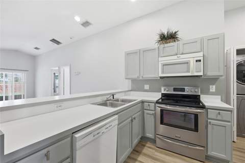15187 Harrowgate Way, Winter Garden FL - photo 10 of 36