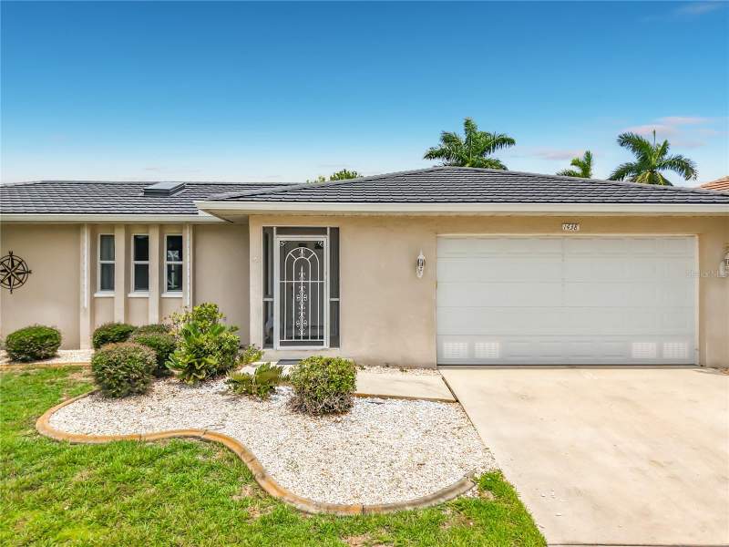 3 bedroom Single Family Residence at 1438 Sea Fan Drive, Punta Gorda Isles Sec 14, Punta Gorda — photo 3