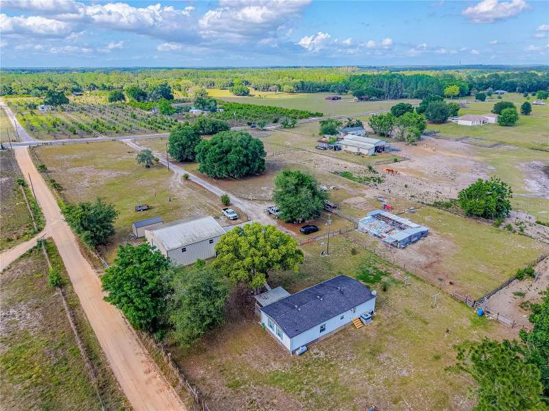 3 bedroom Manufactured Home at 4536 Empire Church Rd, Groveland Farms 35-22-24, Groveland — photo 2
