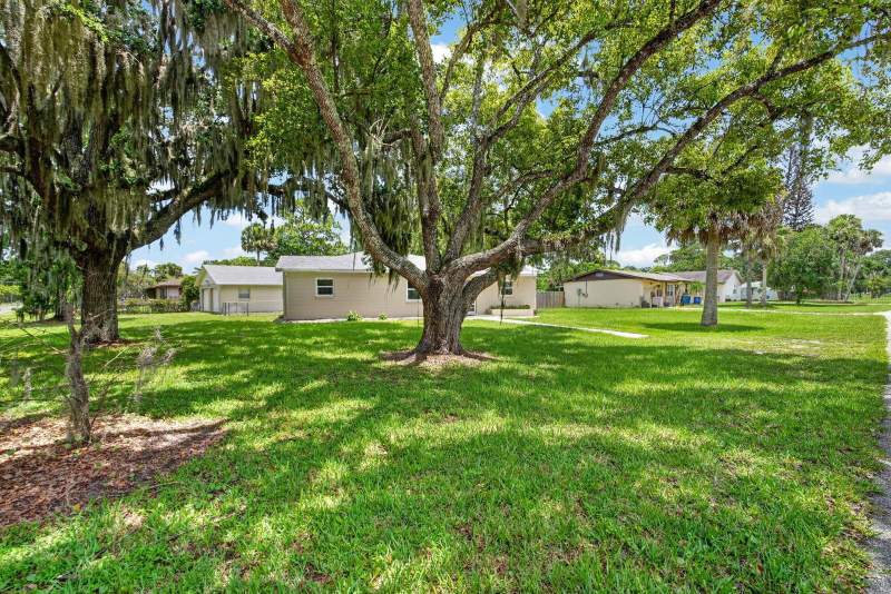 3 bedroom Single Family Residence at 2205 Juniper Drive, Florida Shores, Edgewater — photo 3