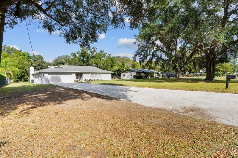 3 bedroom Single Family Residence at 1106 Hummingbird Lane, Van Sant Sub, Brandon — photo 2