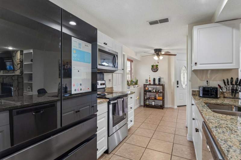 3 bedroom Single Family Residence at 583 Longwood Court, Manors Of Forest Lakes The, Oldsmar — photo 4