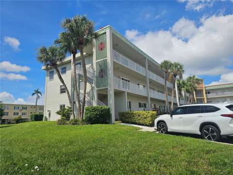 2070 World Parkway Boulevard #22, golf community for sale in Clearwater