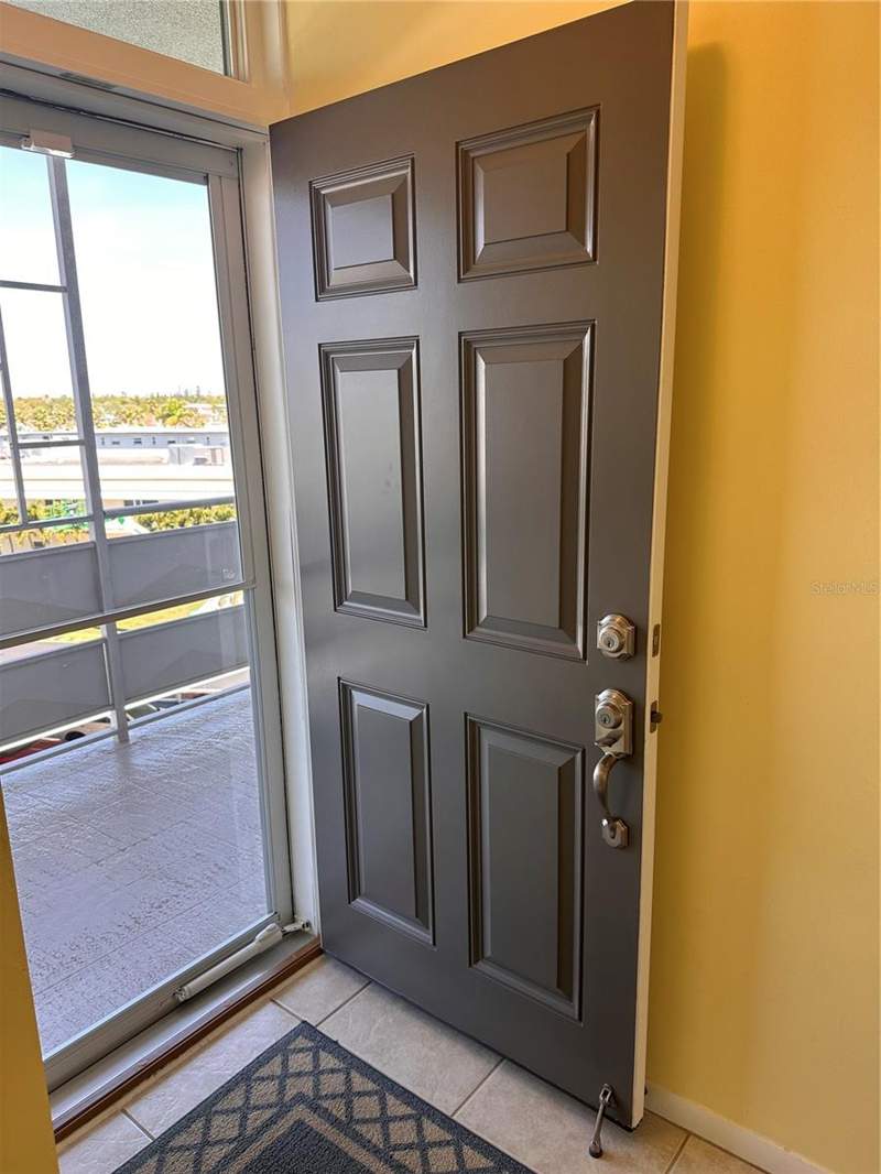 2 bedroom Condominium at 5900 Shore Boulevard #504, Town Shores Of Gulfport, Gulfport — photo 4