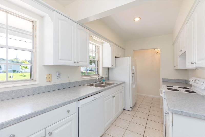 3 bedroom Single Family Residence at 4524 Picadilly Street, Rocky Point Village Unit 4, Tampa — photo 5