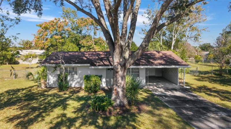 2 bedroom Single Family Residence at 21529 SW Honeysuckle Street, Rainbow Lakes Estate, Dunnellon — photo 5