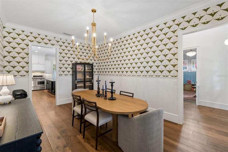 4 bedroom Single Family Residence at 1581 Magnolia Ave, Lake Knowles Terrace Add 02, Winter Park — photo 4