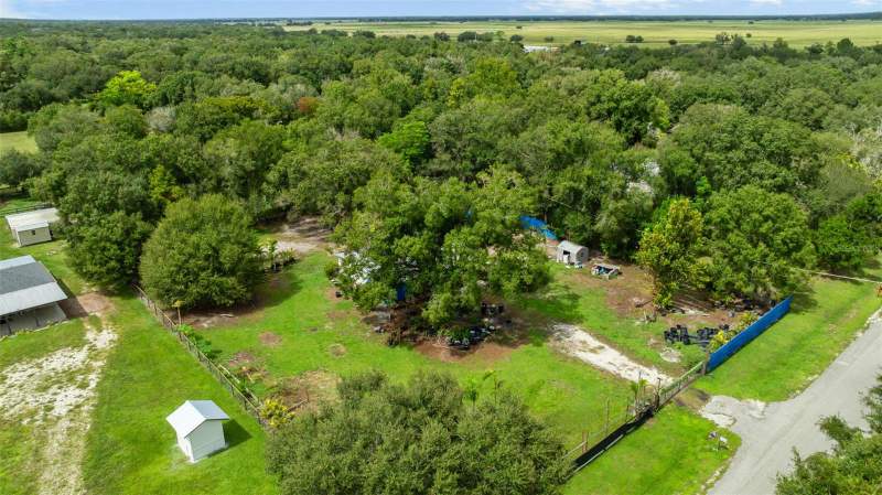 2 bedroom Mobile Home at 2507 NW Garvin Avenue, Genes Little Acres, Arcadia — photo 4