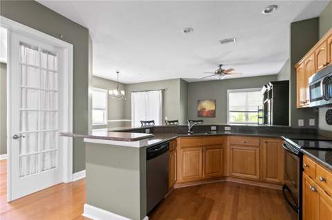 11504 Bellamar Street, Tampa FL - photo 6 of 40