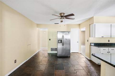 7221 Northbridge Boulevard, Tampa FL - photo 8 of 35