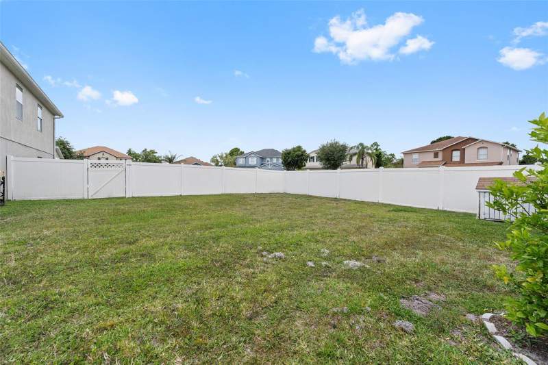 5 bedroom Single Family Residence at 831 Neptune Pointe Lane, Neptune Pointe, Kissimmee — photo 5