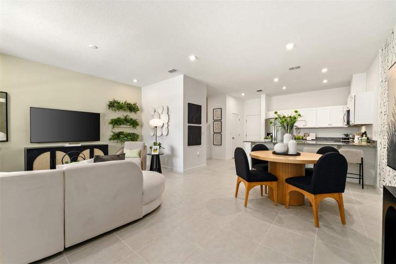 3 bedroom Townhouse at 160 Rainwood Street, Rainwood, Groveland — photo 4
