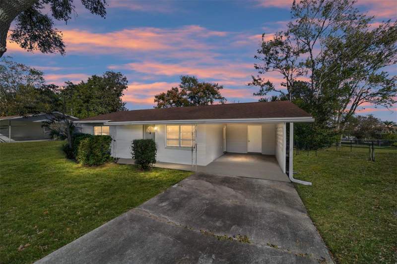 2 bedroom Single Family Residence at 21529 SW Honeysuckle Street, Rainbow Lakes Estate, Dunnellon — photo 2