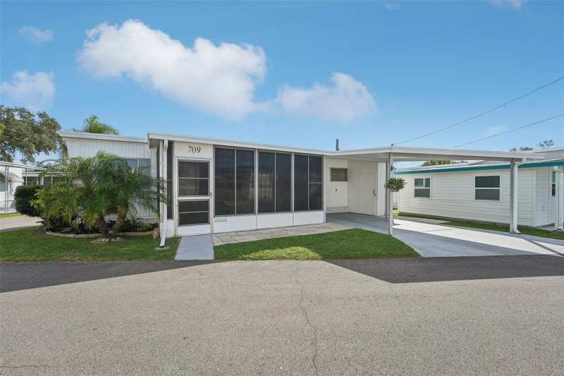 1 bedroom Mobile Home at 1600 N Old Coachman Road #709, Alcove Mobile Home Community Unrec, Clearwater — photo 1
