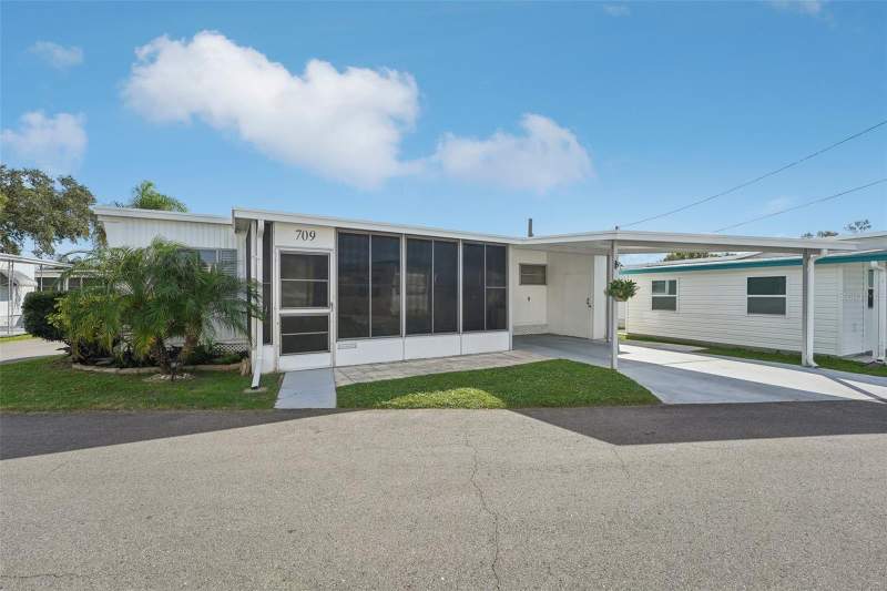 1 bedroom Mobile Home at 1600 N OLD COACHMAN ROAD #709, ALCOVE MOBILE HOME COMMUNITY UNREC, CLEARWATER — photo 1