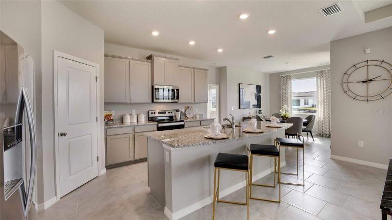 4 bedroom Single Family Residence at 3513 Hazy Glen Lane, Varrea, Plant City — photo 4