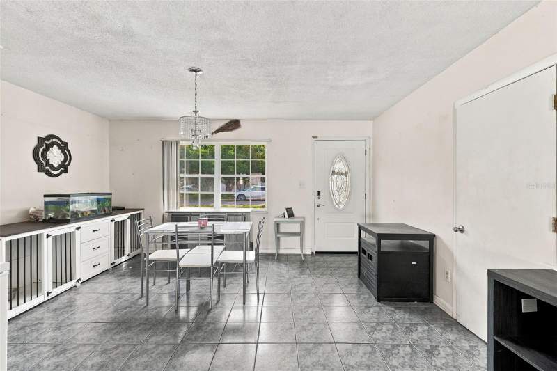 3 bedroom Single Family Residence at 631 Jasmine Road, Queens Mirror South Rep, Casselberry — photo 2