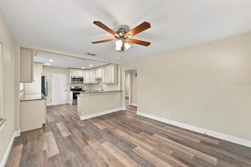 2 bedroom Single Family Residence at 2518 16th Avenue, Avalon, St Petersburg — photo 4