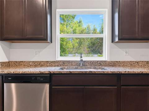 1552 Wynford Circle, Tavares FL - photo 8 of 39