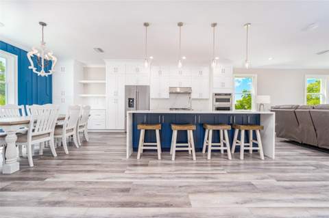 8717 Driftwood Drive, Tampa FL - photo 8 of 89