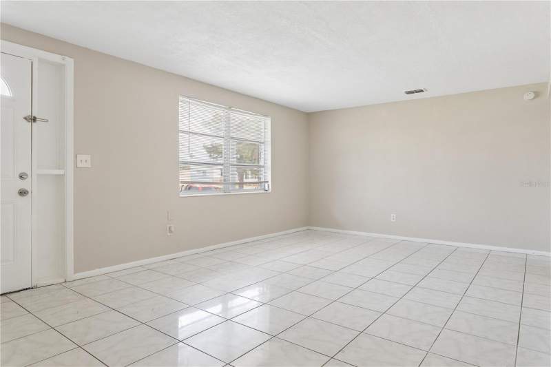 4 bedroom Single Family Residence at 3337 Clydesdale Drive, Beacon Square, Holiday — photo 4