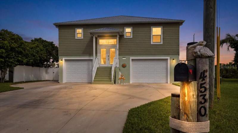 3 bedroom Single Family Residence at 4530 Kingston Drive, Gulf Coast Ret, Hernando Beach — photo 2