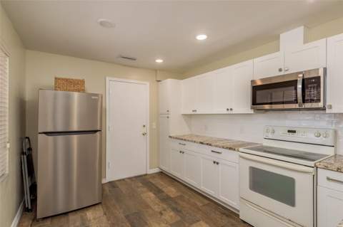 10429 La Mirage Court, Tampa FL - photo 13 of 44