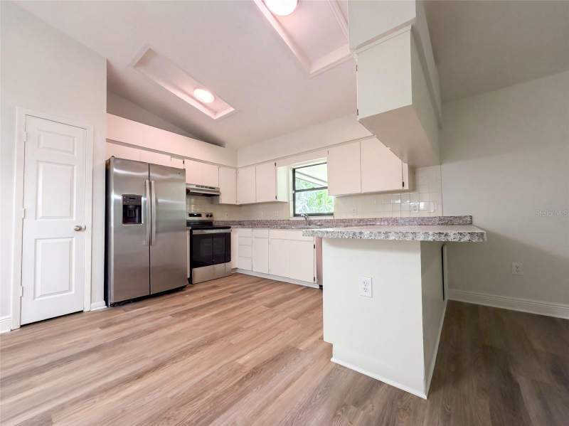 3 bedroom Single Family Residence at 1711 Avant Street, Buckhorn Trace, Valrico — photo 2