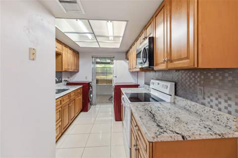 74 S Marbrisa Way, Kissimmee FL - photo 12 of 24