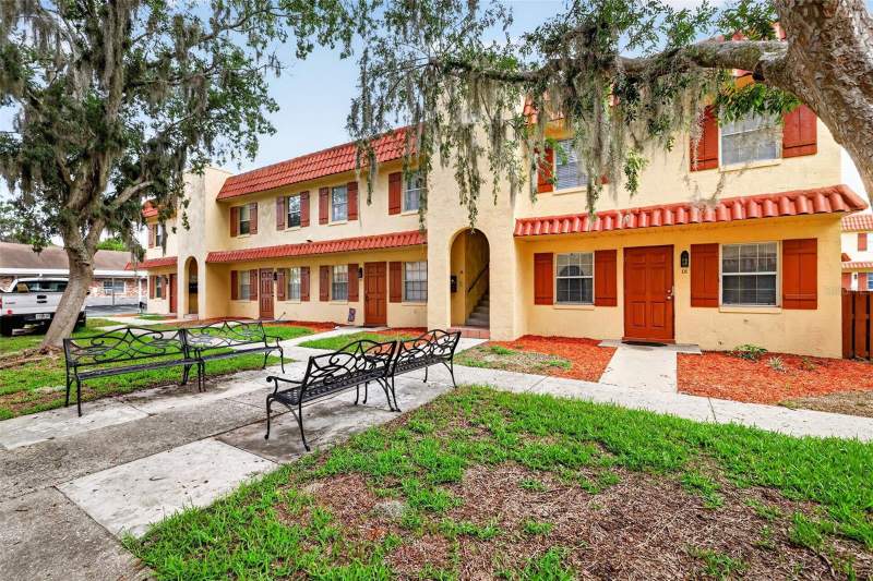 Leesburg Spanish Oaks Condo