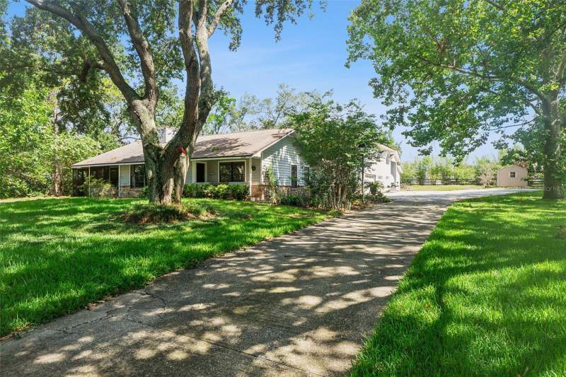 4 bedroom Single Family Residence at 15749 Arabian Way, Trails Of Montverde Sub, Montverde — photo 3