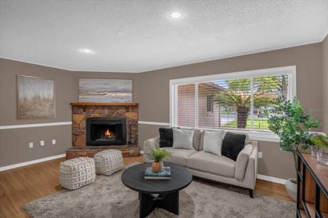 606 Iris Street, Altamonte Springs FL - photo 8 of 40