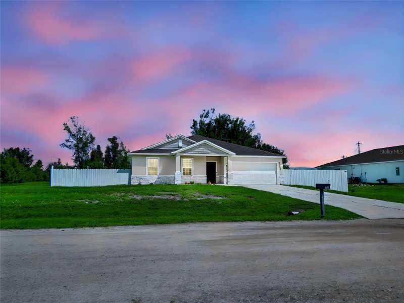 4 bedroom Single Family Residence at 805 Whispering Pines Road, Whispering Pines, Cape Coral — photo 1