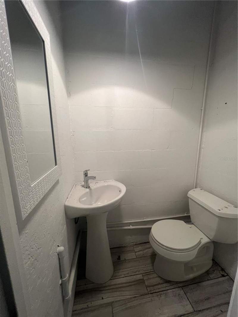 3 bedroom Single Family Residence at 2431 SUNRISE DRIVE, TROPICAL SHORES 2ND ADD, ST PETERSBURG — photo 4