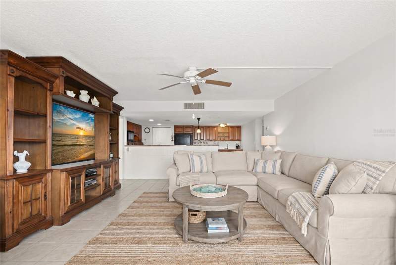 3 bedroom Condominium at 500 TREASURE ISLAND CAUSEWAY #406, TREASURE ISLAND TENNIS & YACHT CLUB, TREASURE ISLAND — photo 4