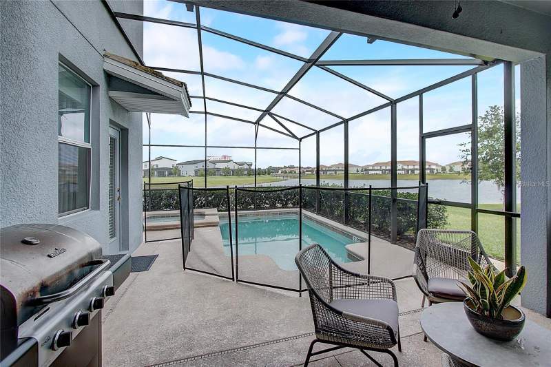 5 bedroom Single Family Residence at 4761 Kings Castle Circle, Storey Lake, Kissimmee — photo 3