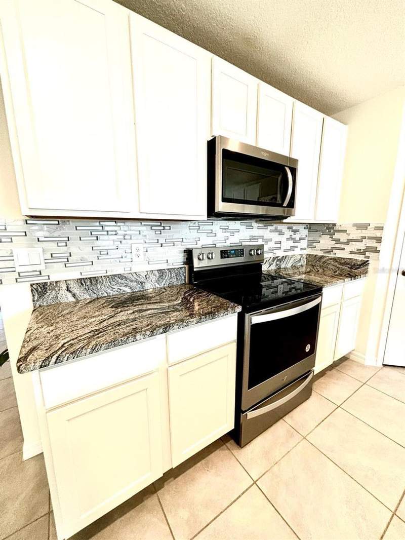4 bedroom Single Family Residence at 2174 NW 246th Terrace, Avalon Woods Ph 1A Pb 37 Pg 70, Newberry — photo 3