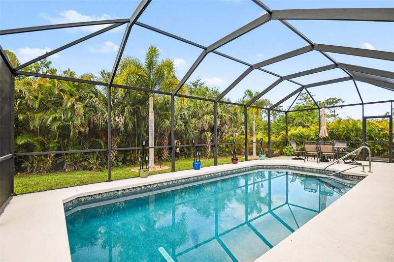 3 bedroom Single Family Residence at 15351 Ancel Circle, Port Charlotte Sec 081, Port Charlotte — photo 2