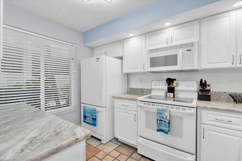 6372 Palma Del Mar Boulevard #111, St Petersburg FL - photo 11 of 44