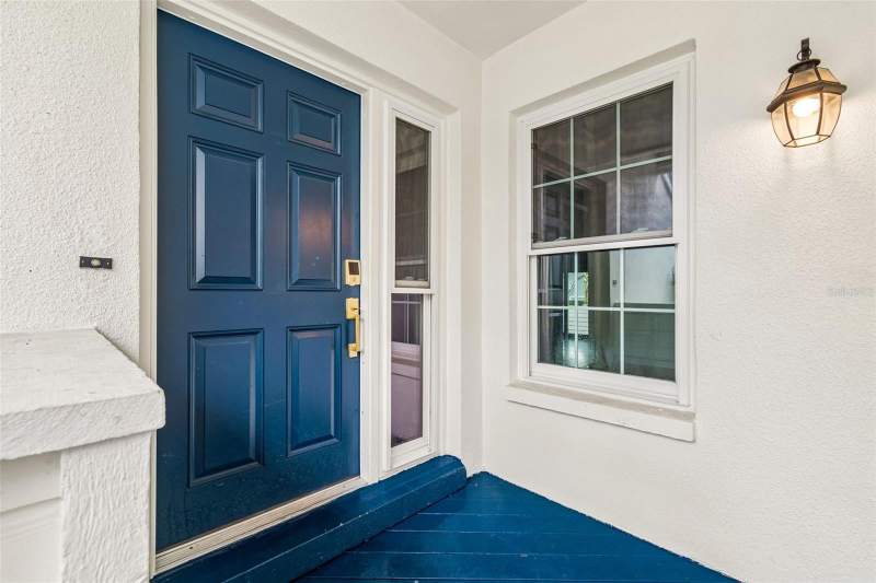2 bedroom Townhouse at 5203 Bayshore Boulevard #5, Colony Oaks Twnhms, Tampa — photo 2