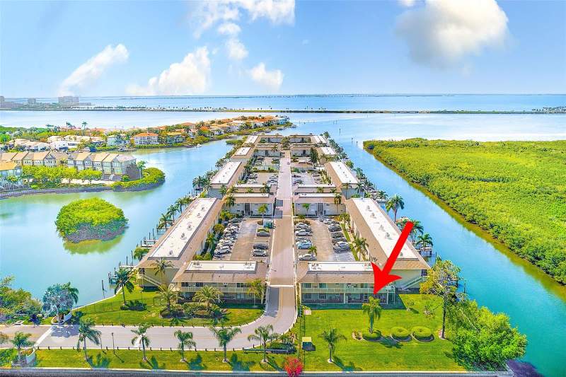 Bay Pointe Condo